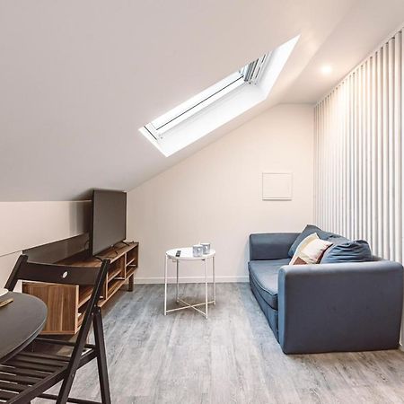 Le Coquet Logement Climatise Face A La Cathedrale - 3G Reims Dış mekan fotoğraf