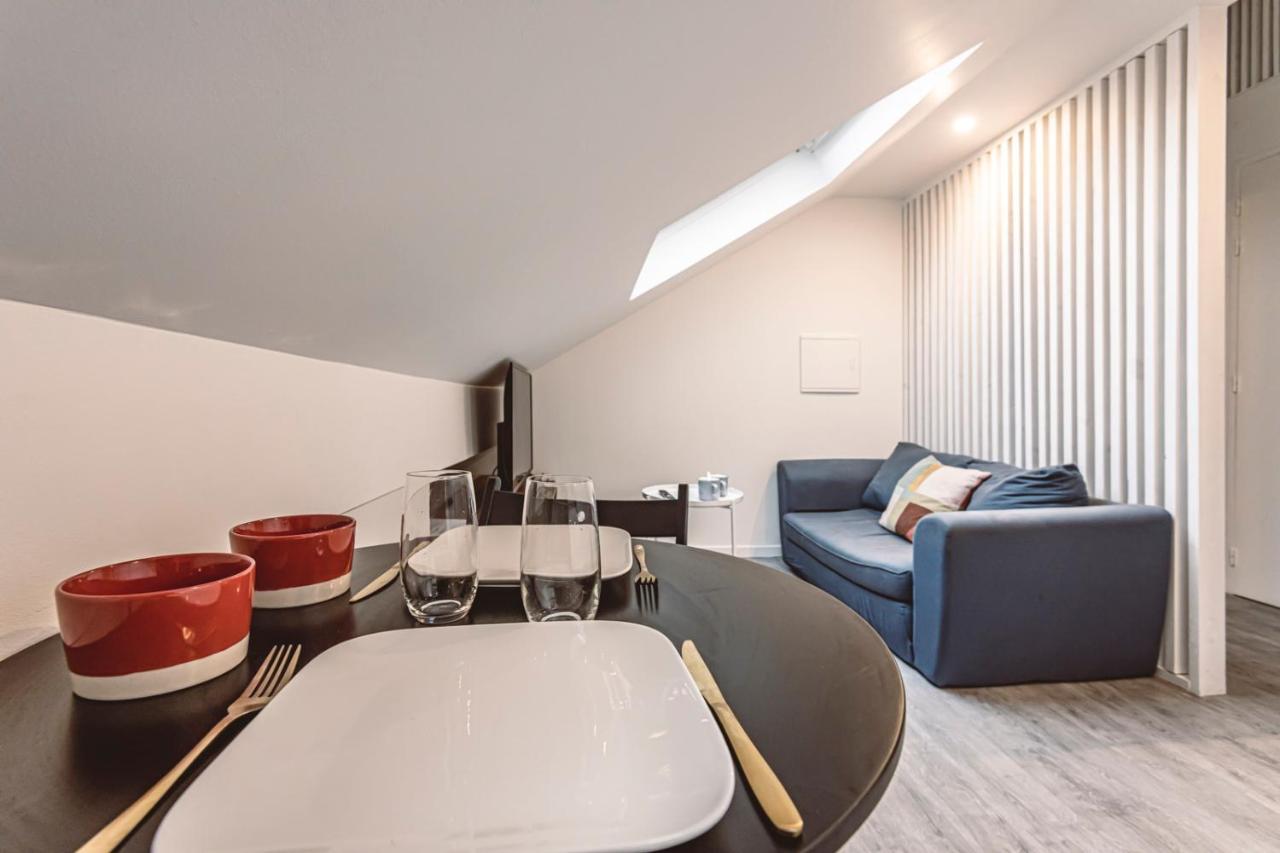 Le Coquet Logement Climatise Face A La Cathedrale - 3G Reims Dış mekan fotoğraf