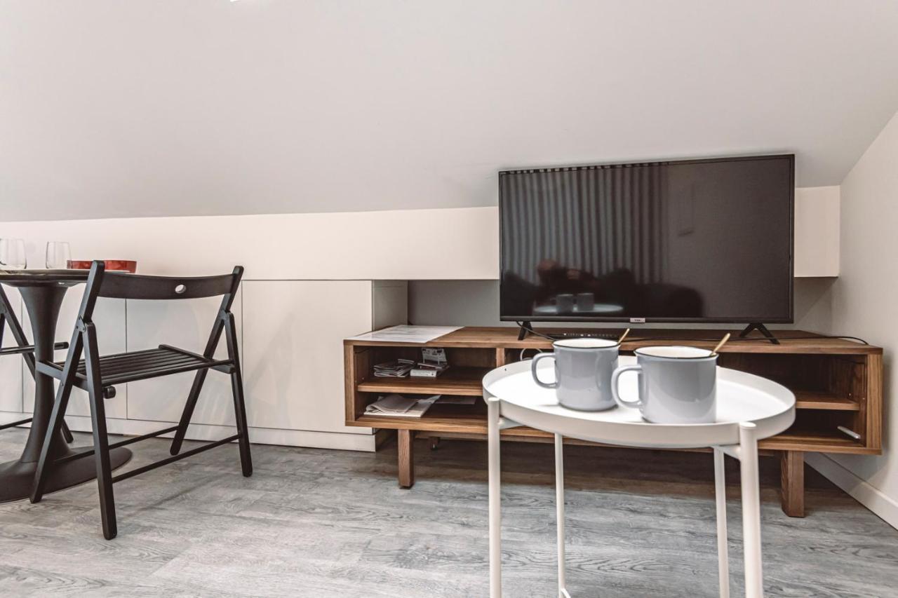 Le Coquet Logement Climatise Face A La Cathedrale - 3G Reims Dış mekan fotoğraf